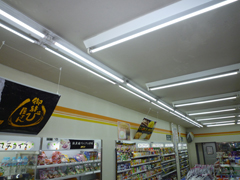 コンビニエンスストア：センター宮本店